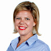 team member headshot of Lisa Zimmermann